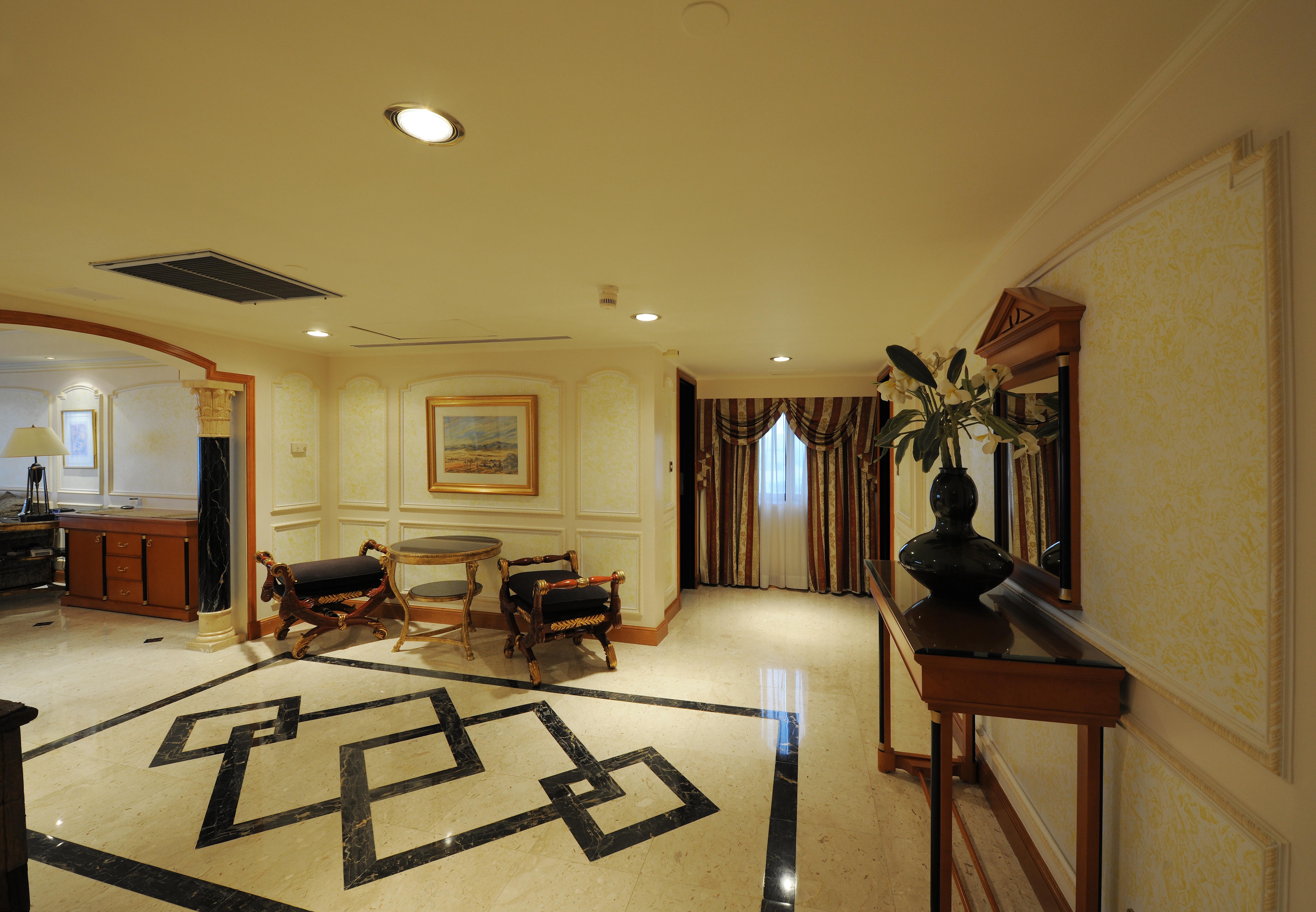 Intercontinental Muscat By Ihg Hotel Bagian luar foto Interior of the hotel