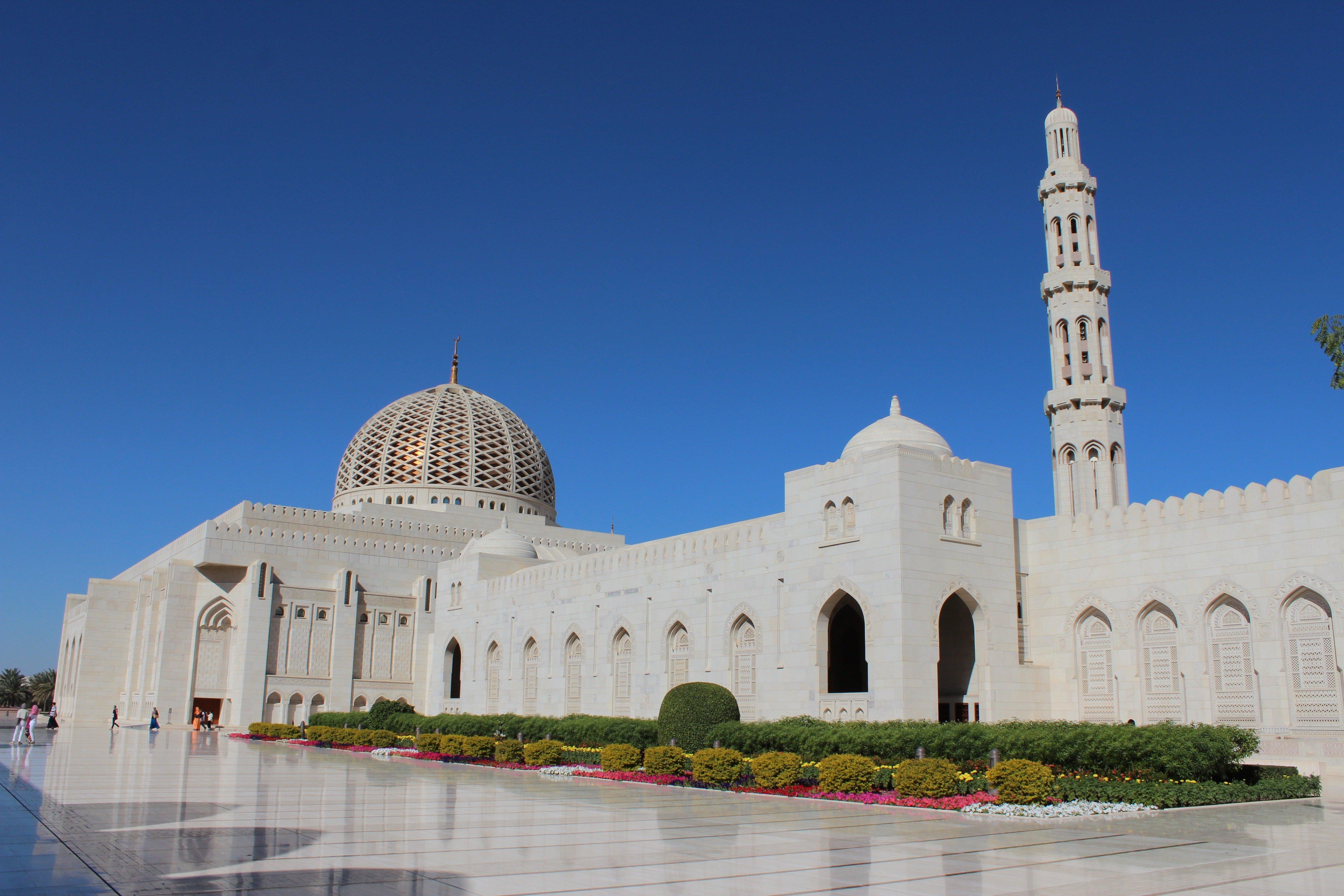 Intercontinental Muscat By Ihg Hotel Bagian luar foto Muscat Grand Mosque