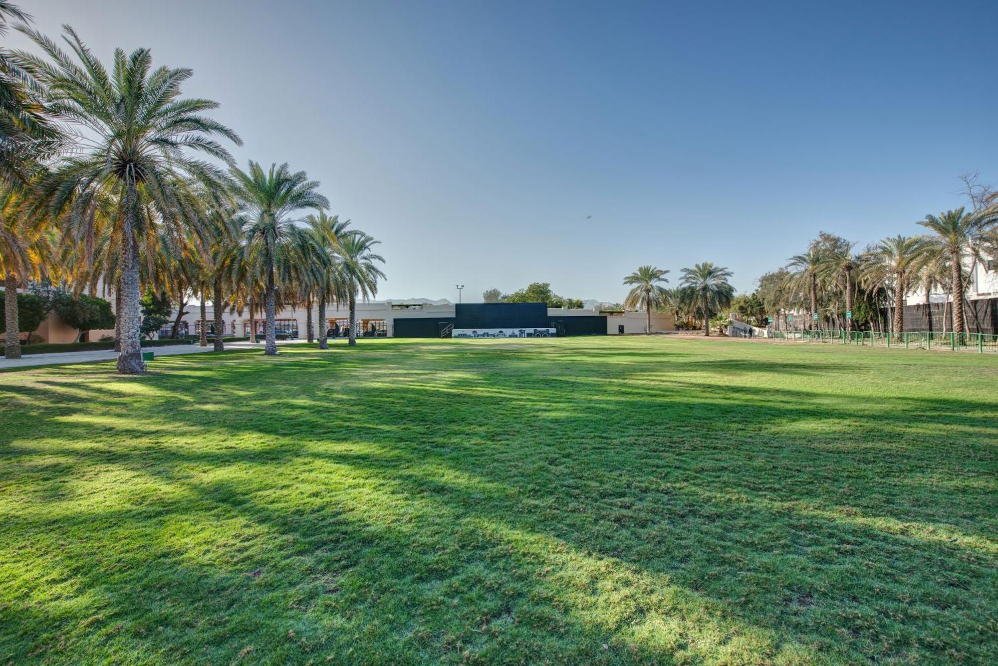 Intercontinental Muscat By Ihg Hotel Bagian luar foto Al-Shaab Olympic Park