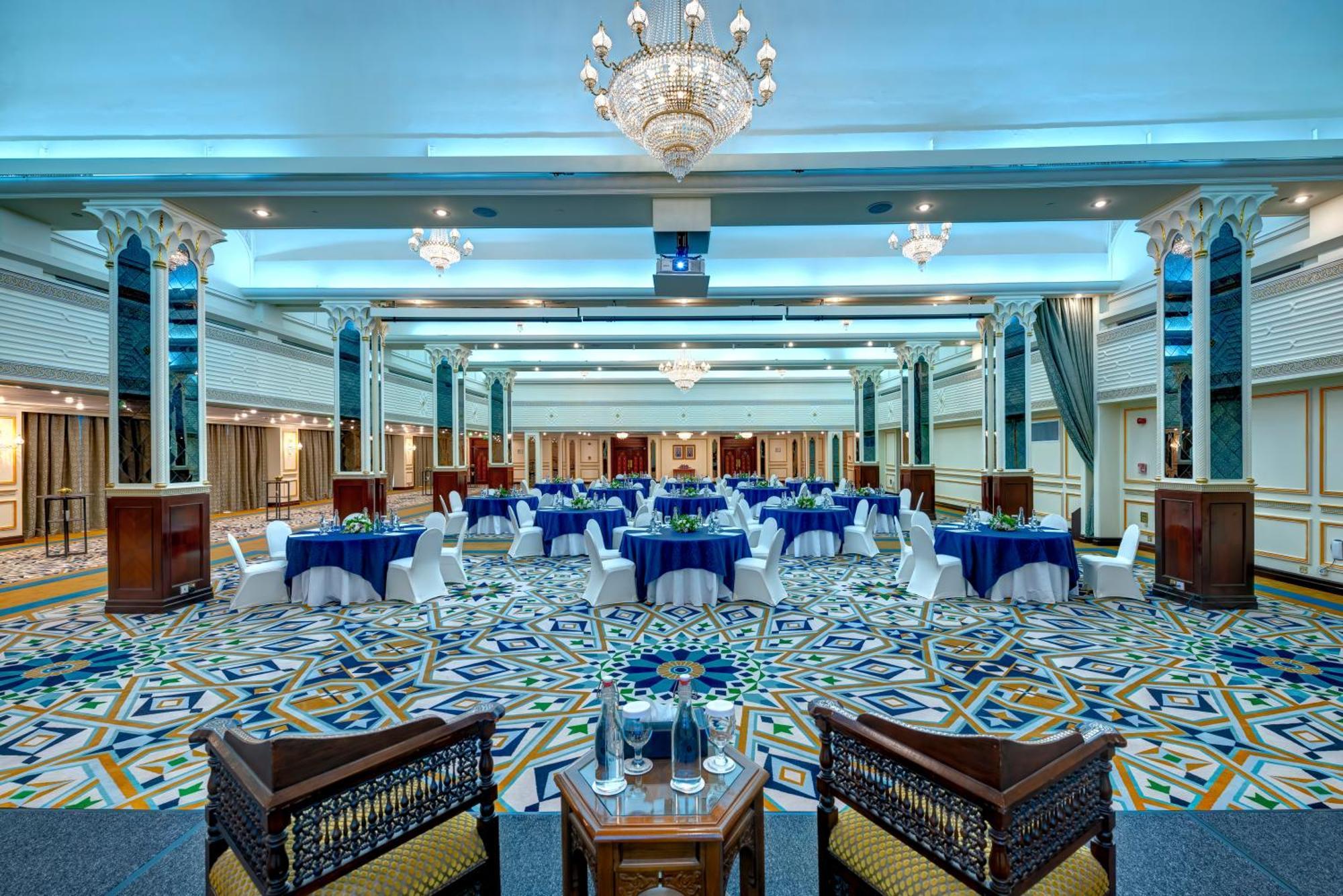 Intercontinental Muscat By Ihg Hotel Bagian luar foto The ballroom